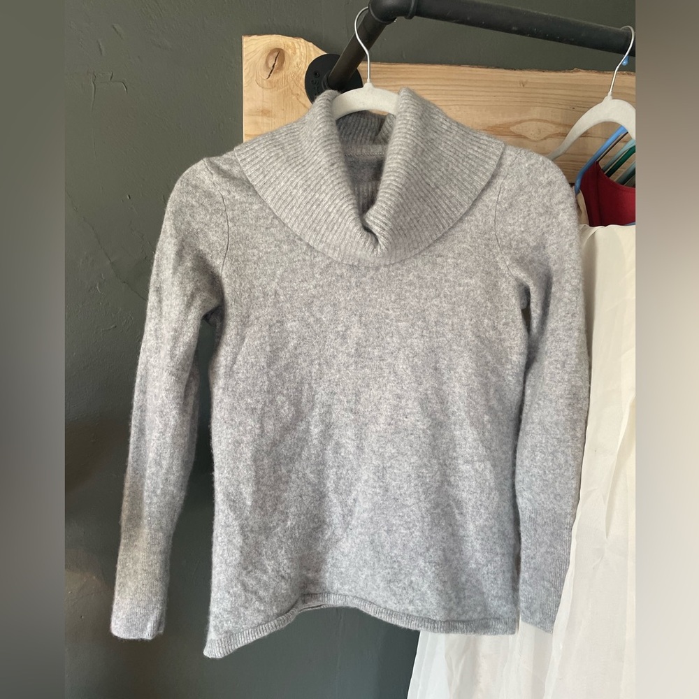 Cashmere turtleneck sweater